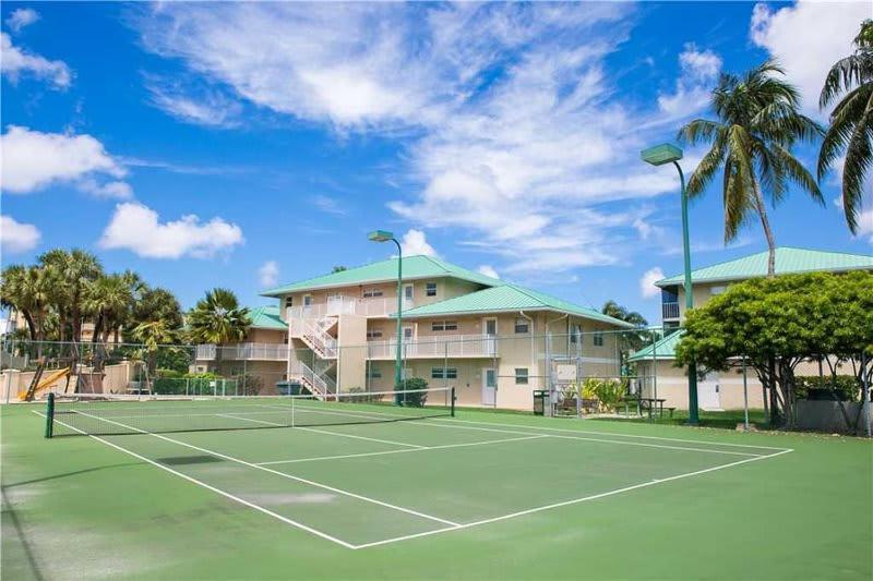 Beach Living At Plantation Village Blgs Джорджтаун Екстер'єр фото