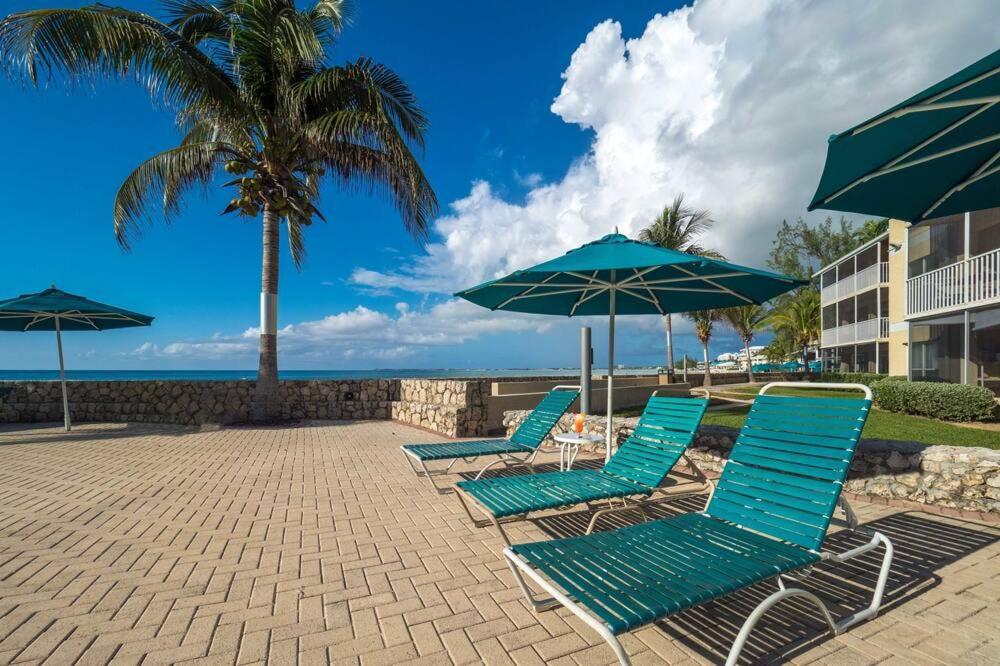 Beach Living At Plantation Village Blgs Джорджтаун Екстер'єр фото